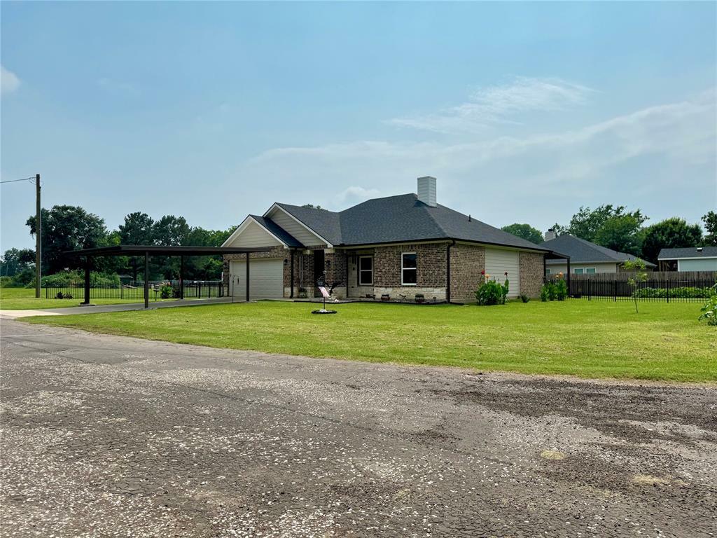 Property Photo:  102 Deep Cove Drive  TX 75163 