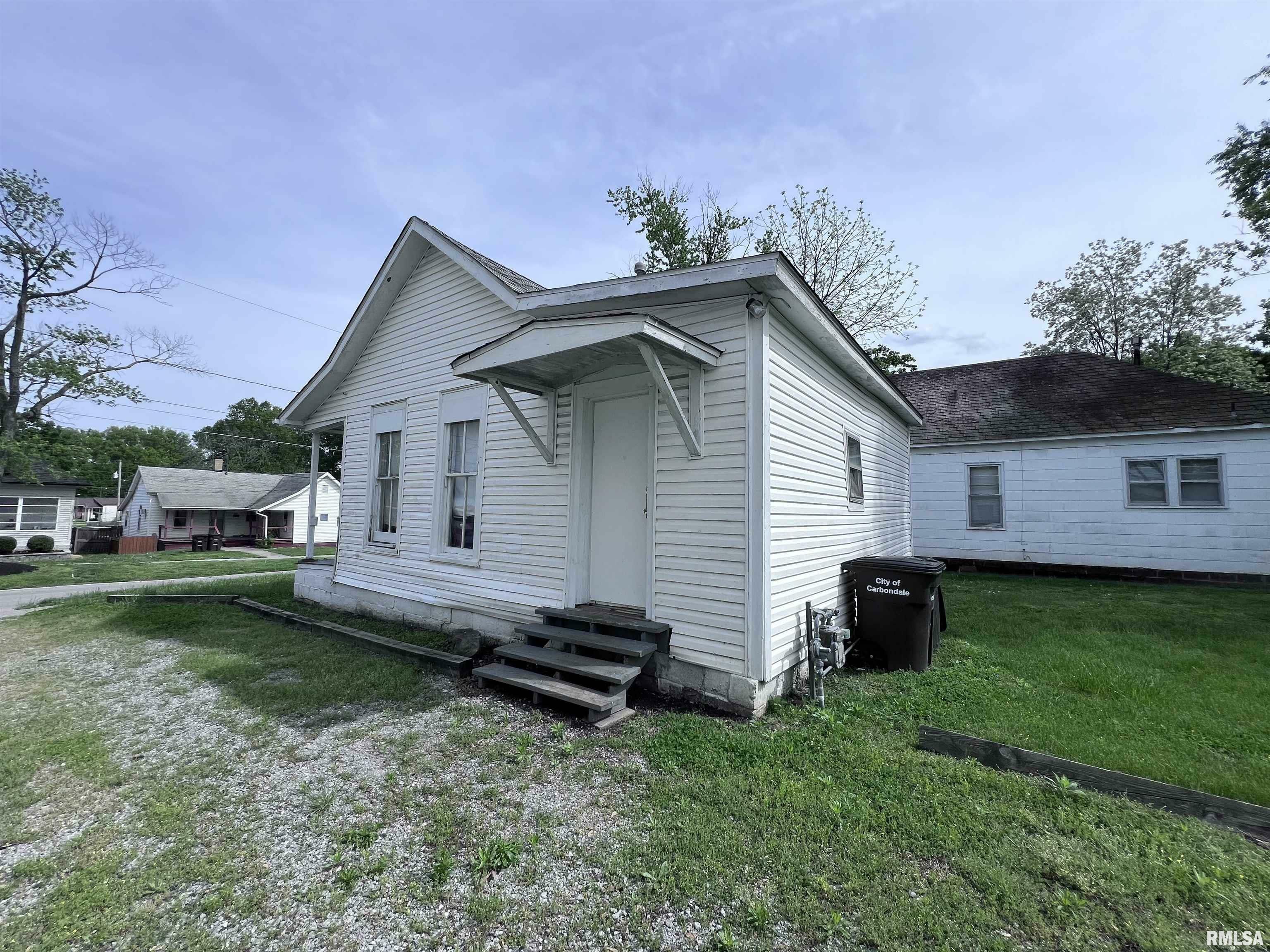 Property Photo: 408 S Washington Street IL 62901
