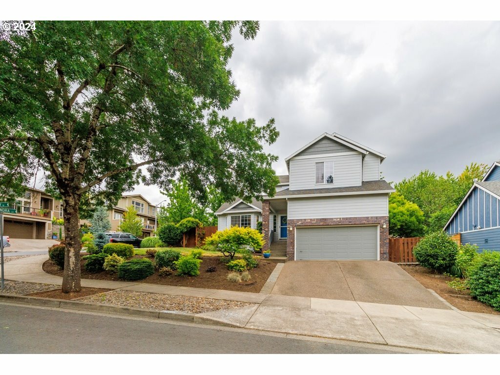 Property Photo: 3624 N Ivy Dr OR 97132