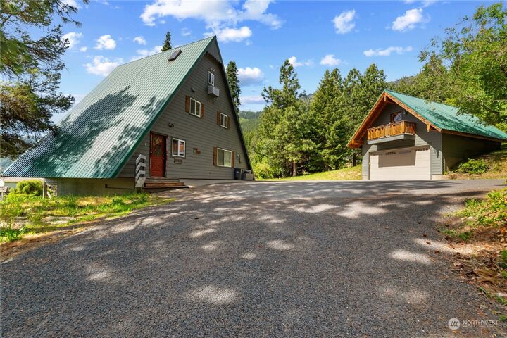 Property Photo:  10620 Ski Hill Drive  WA 98826 