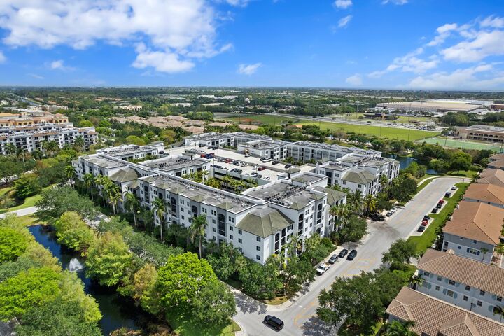 1660 Renaissance Commons Boulevard 2629  Boynton Beach FL 33426 photo