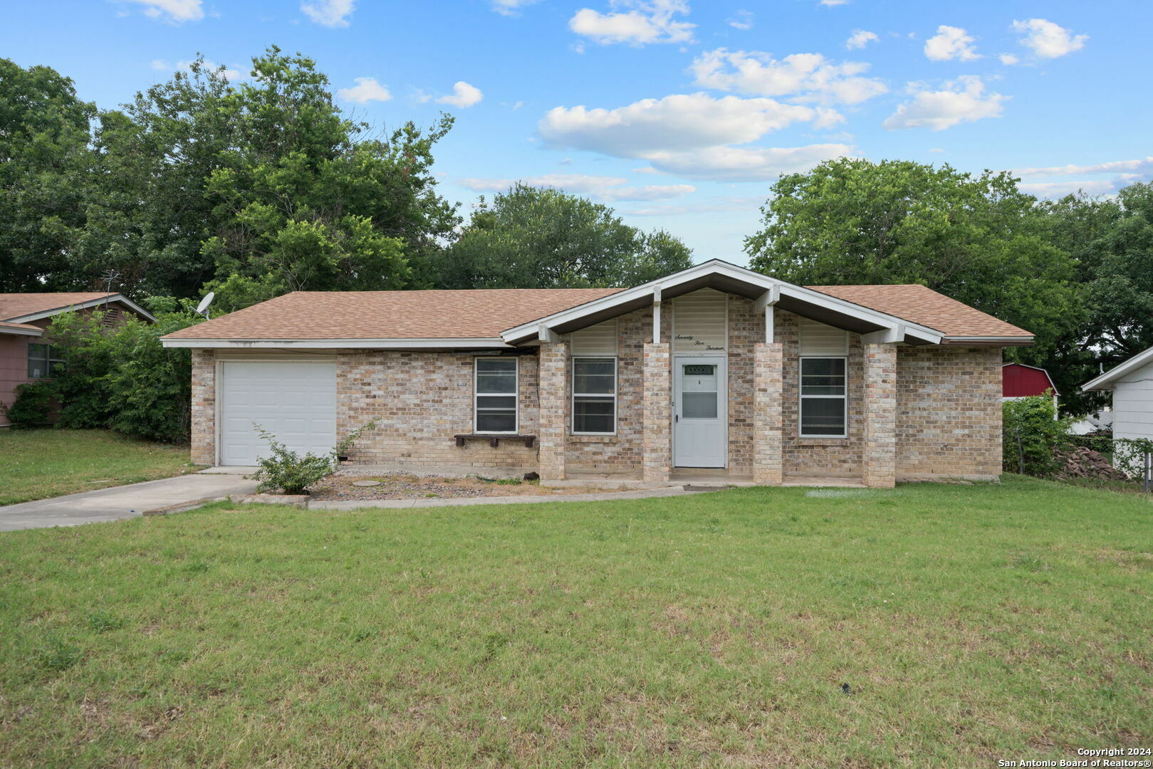 Property Photo:  7513 Mountain Oak Trl  TX 78233 