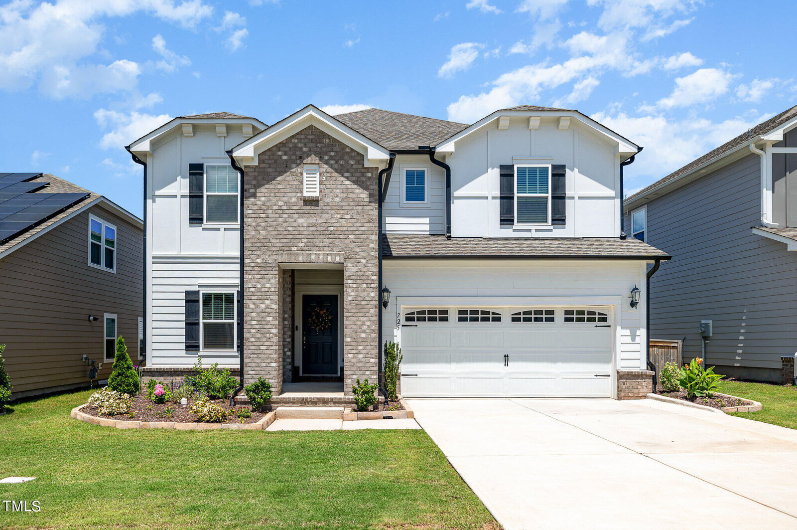 Property Photo: 725 Sage Oak Lane NC 27540