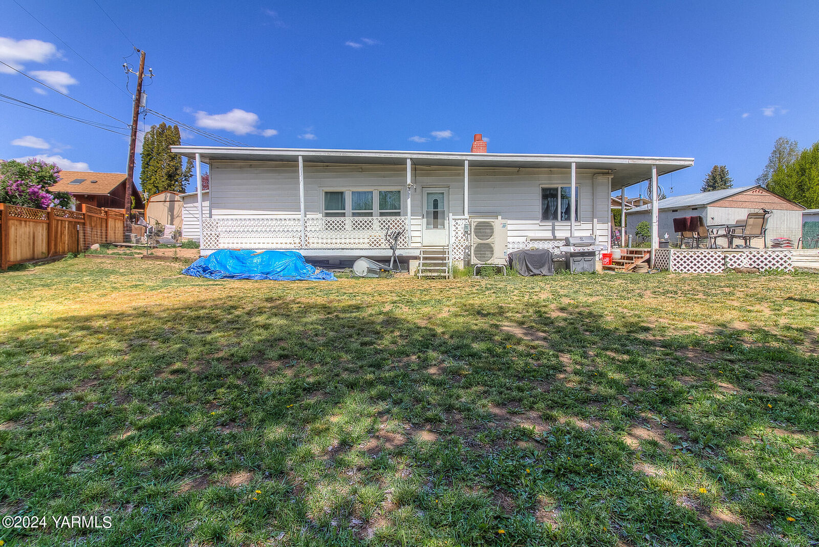 Property Photo:  4904 Rancho Ln  WA 98908 