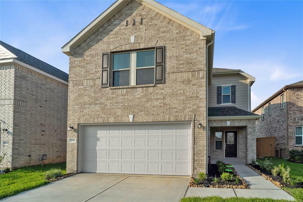 Property Photo: 2905 Shimmer Edge Drive TX 77493