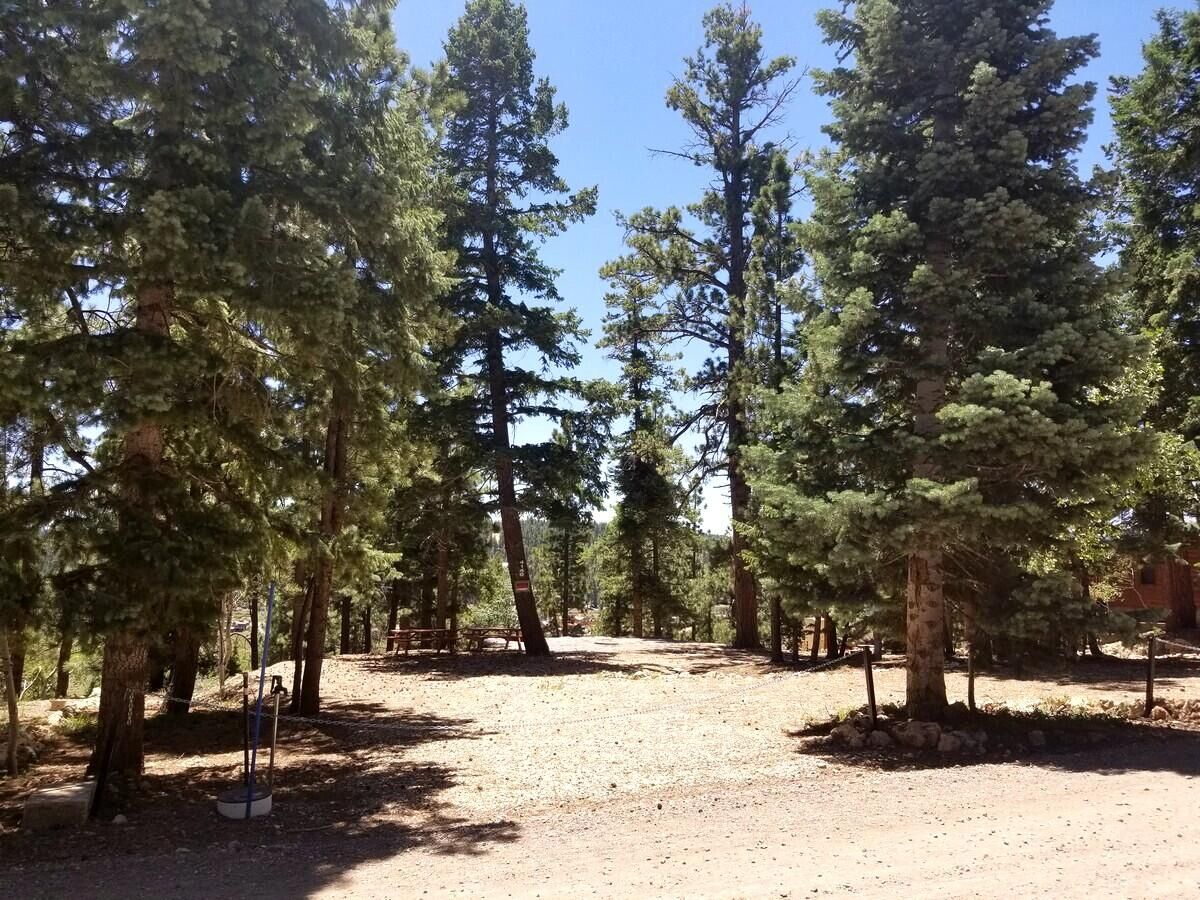 Property Photo: 4140 N Pine Ridge Dr UT 84762