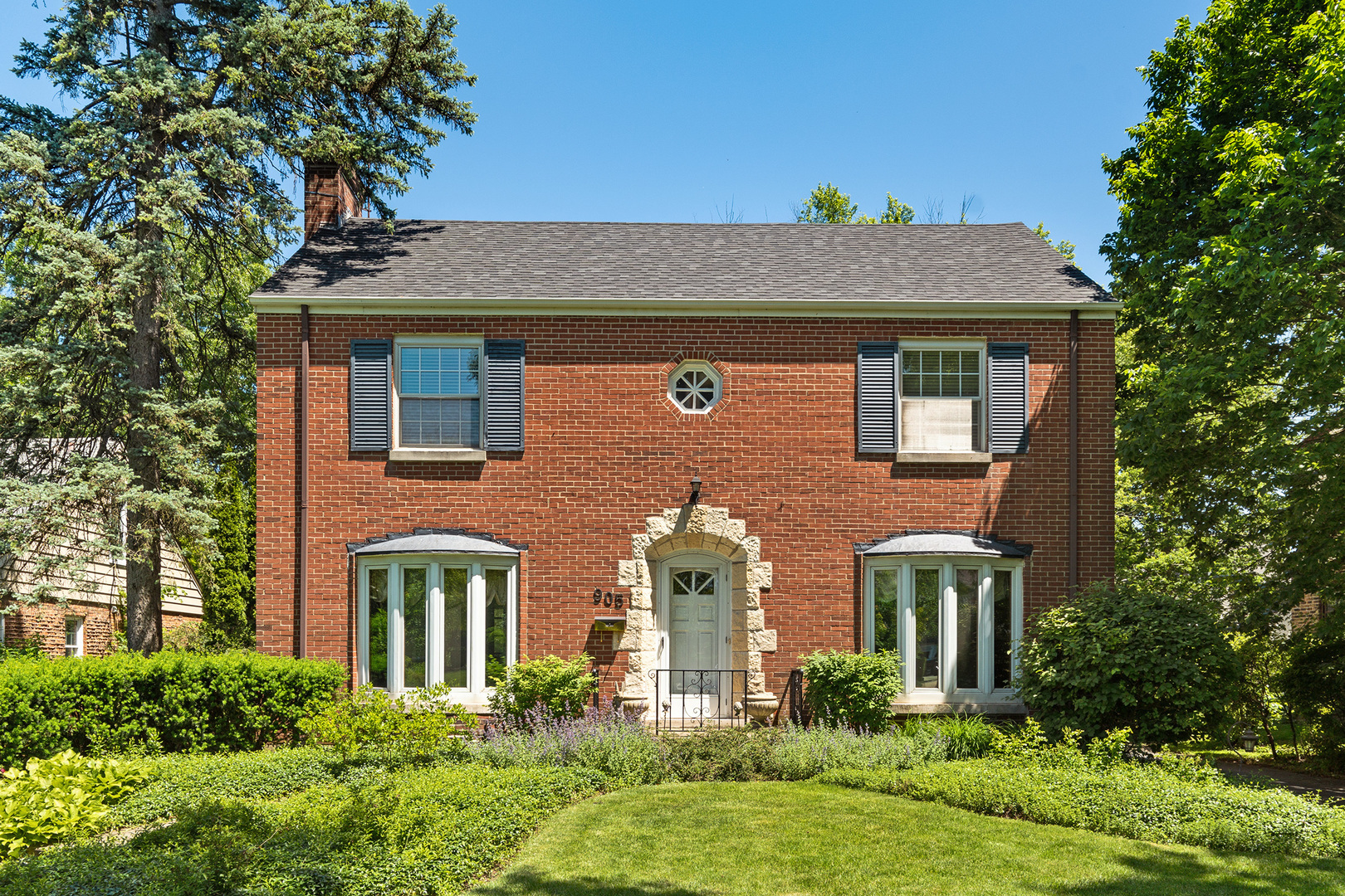 Property Photo: 905 Burns Avenue IL 60422