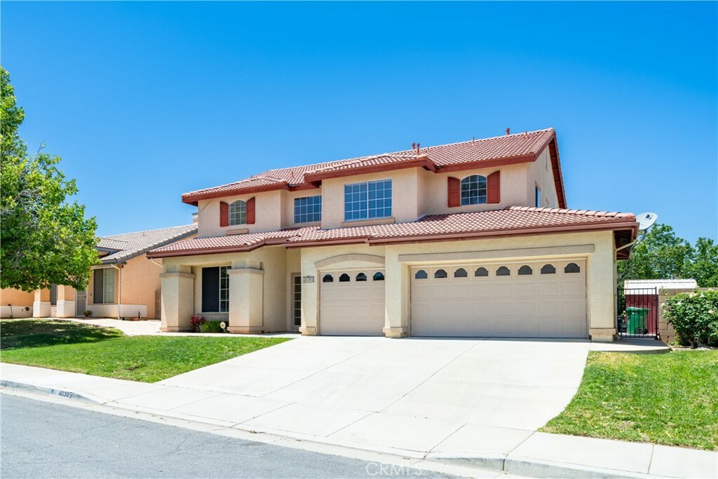 Property Photo: 40385 Encanto Place CA 93551