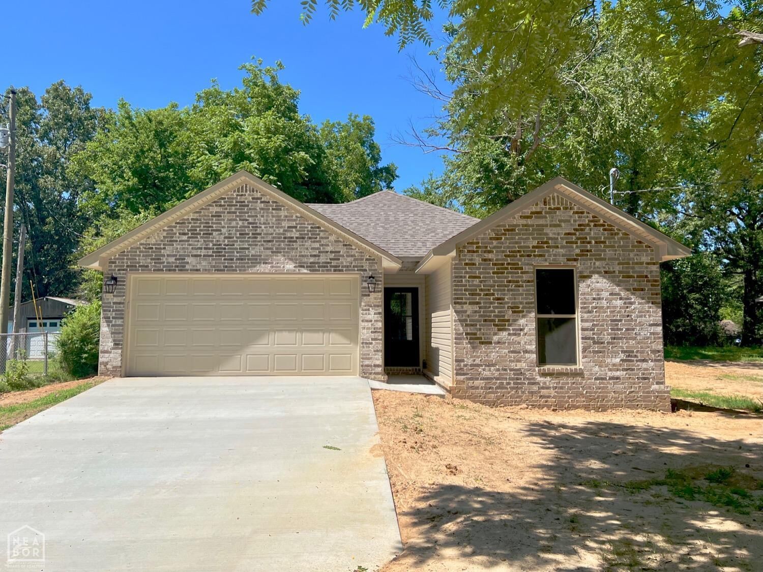 Property Photo:  1306 Magnolia  AR 72401 