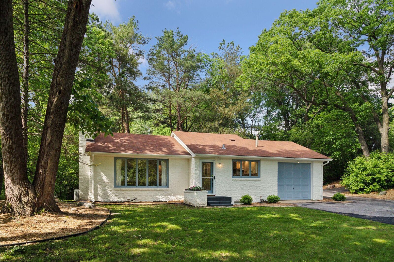 Property Photo: 5136 Woodland Road MN 55345