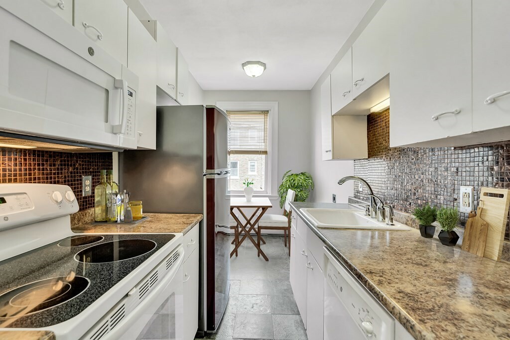 Property Photo:  1625 Commonwealth Ave 22  MA 02135 