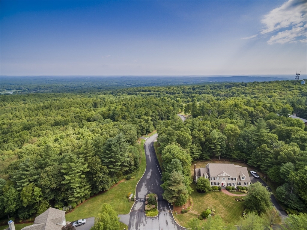 Property Photo: 127 Nobscot Dr MA 01701