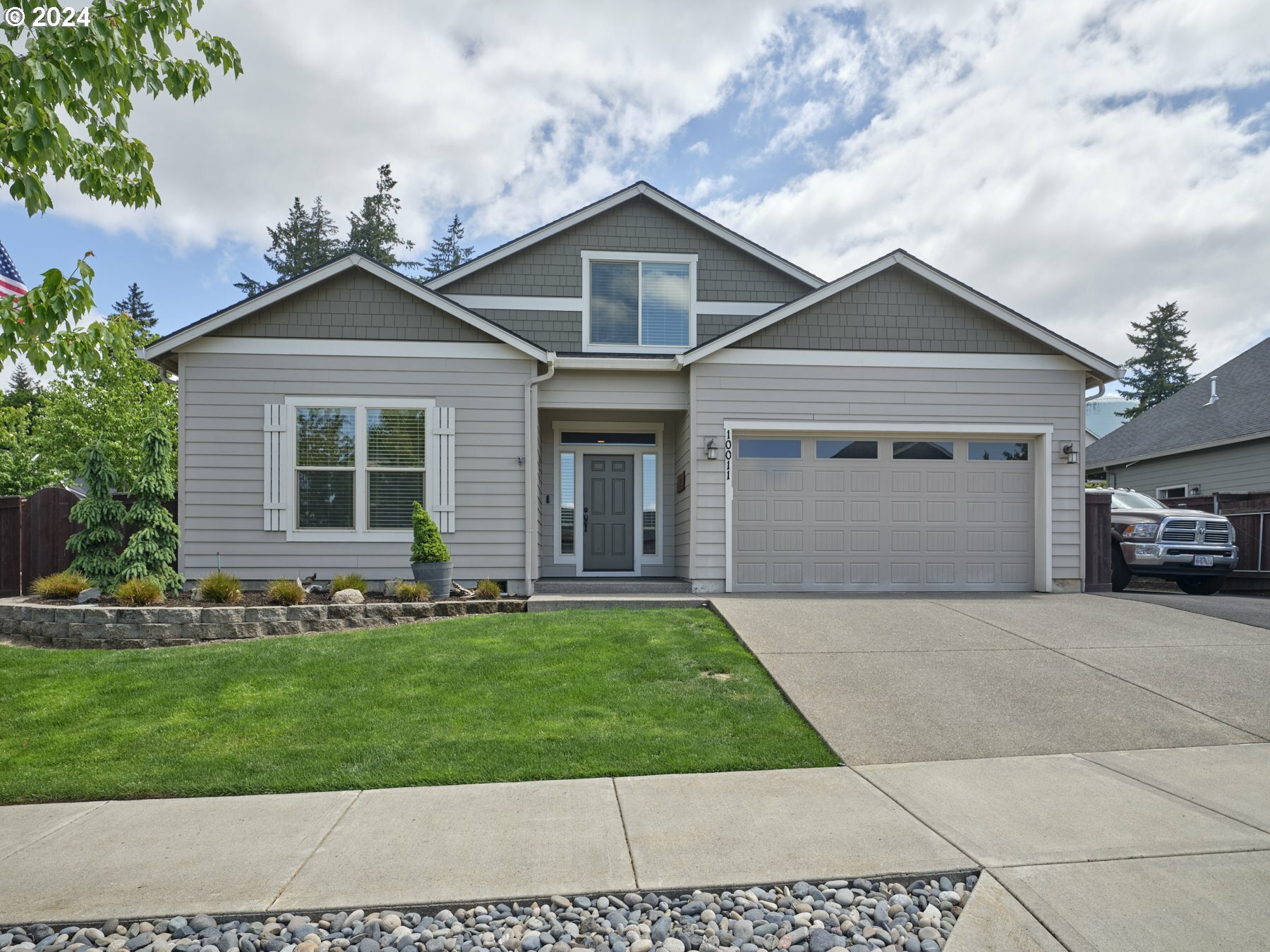 Property Photo:  10011 NE 33rd Ct  WA 98686 