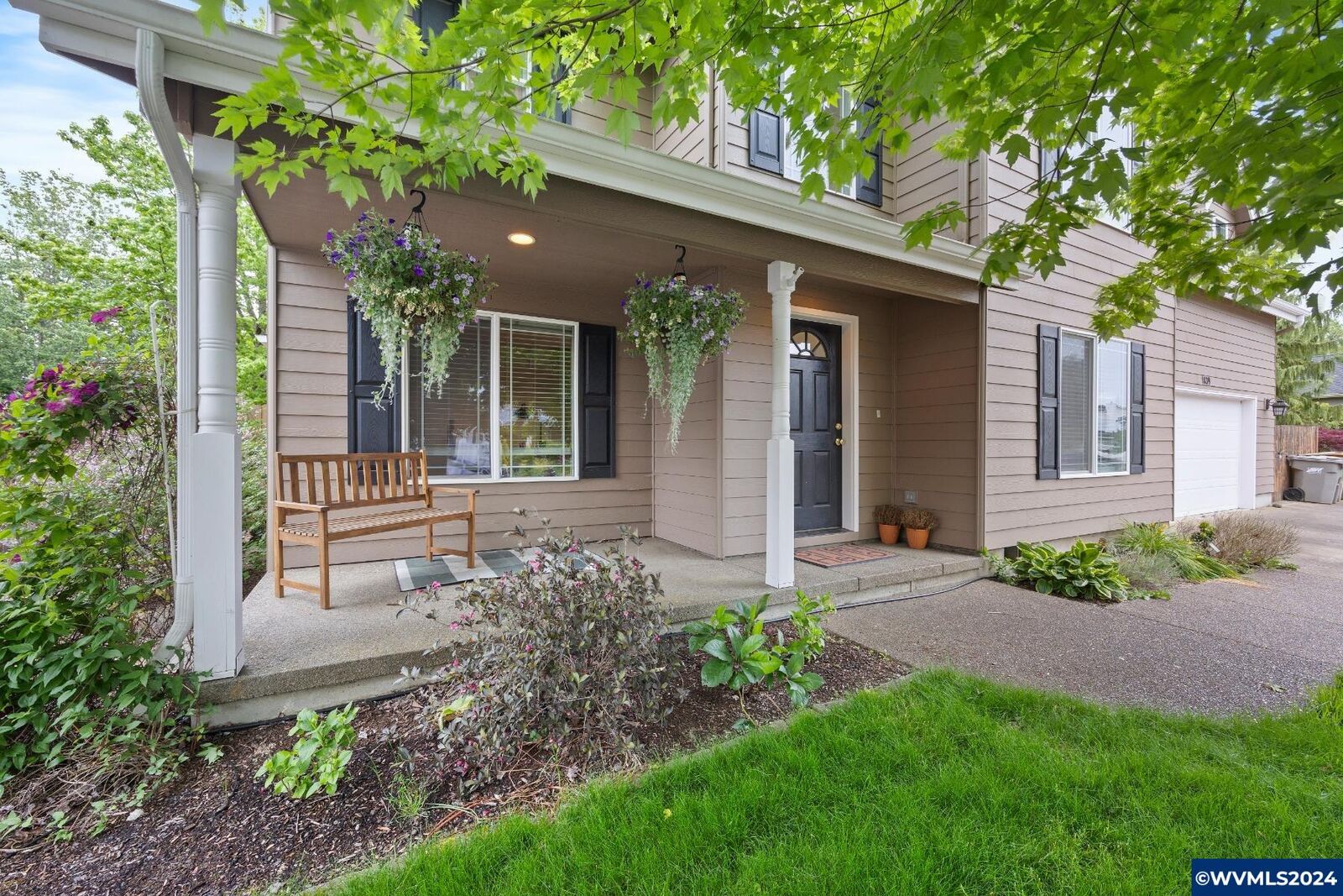 Property Photo:  1839  Whitecliff Dr NW  OR 97321-0000 