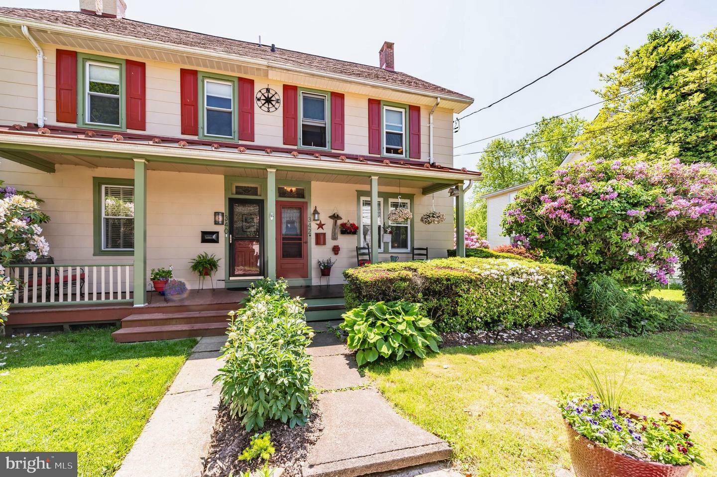 Property Photo:  342 Lawn Avenue  PA 18960 