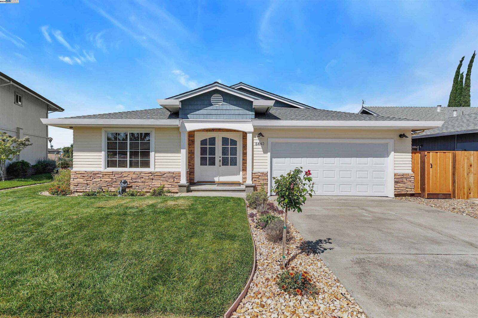 Property Photo: 5442 Drakes Ct CA 94505