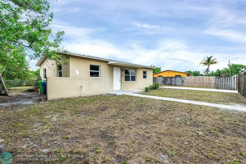 Property Photo:  2021 NW 62nd Ter  FL 33313 