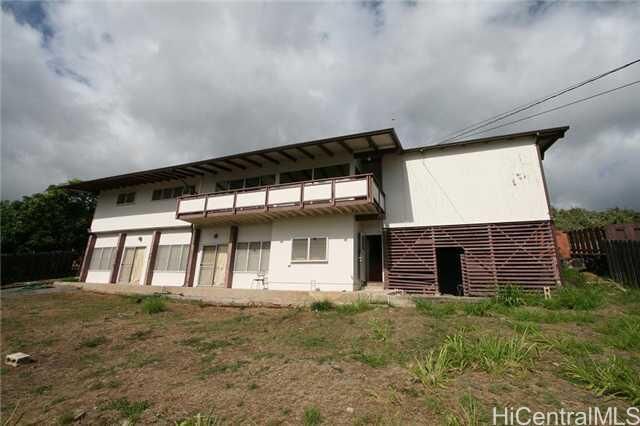 Property Photo:  2262 Aupuni Street  HI 96817 