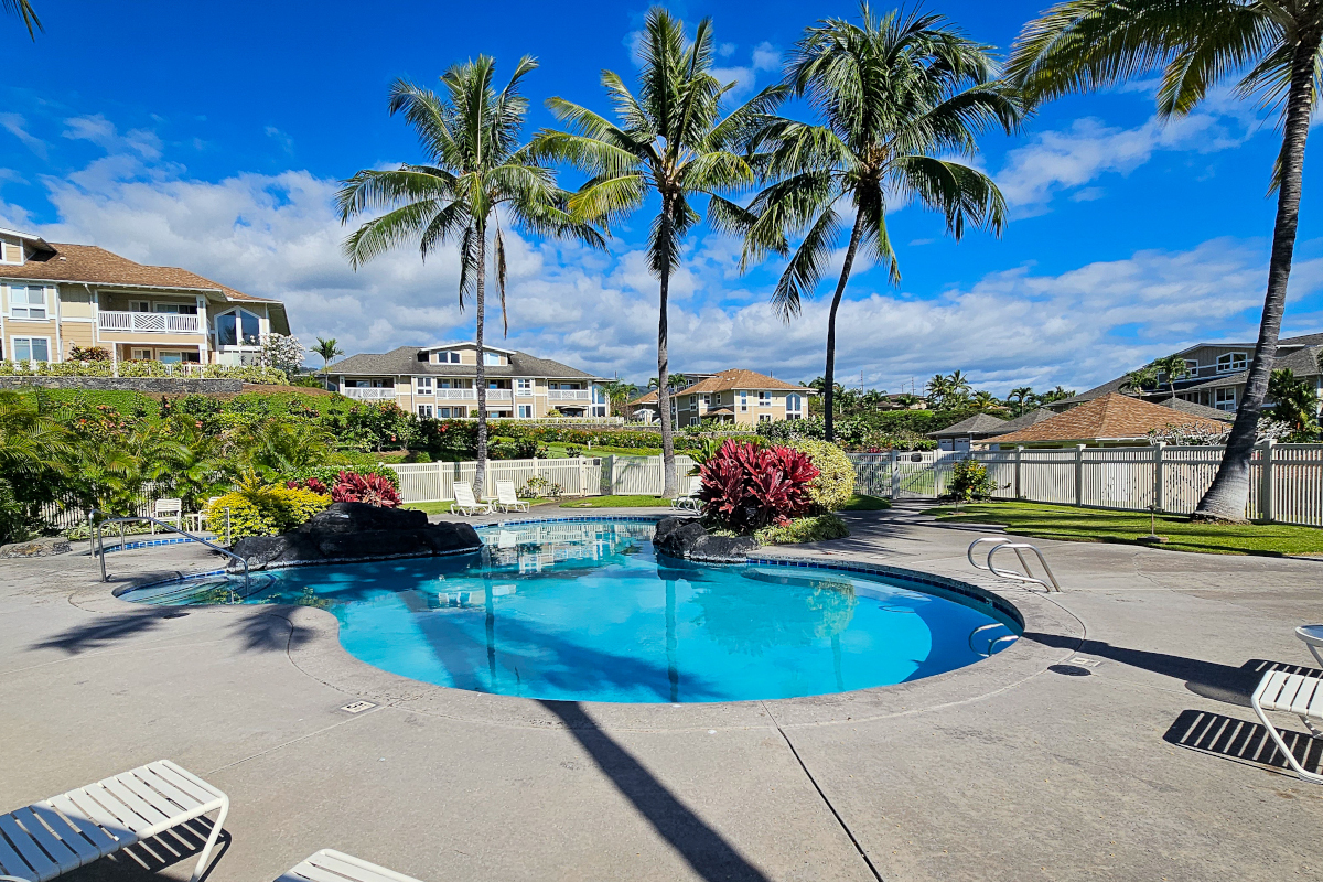 Property Photo:  75-6060 Kuakini Hwy E22  HI 96740 