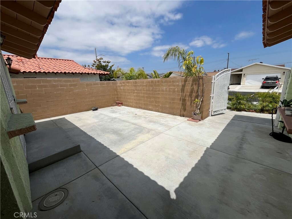 Property Photo: 24719 Neptune Avenue CA 90745