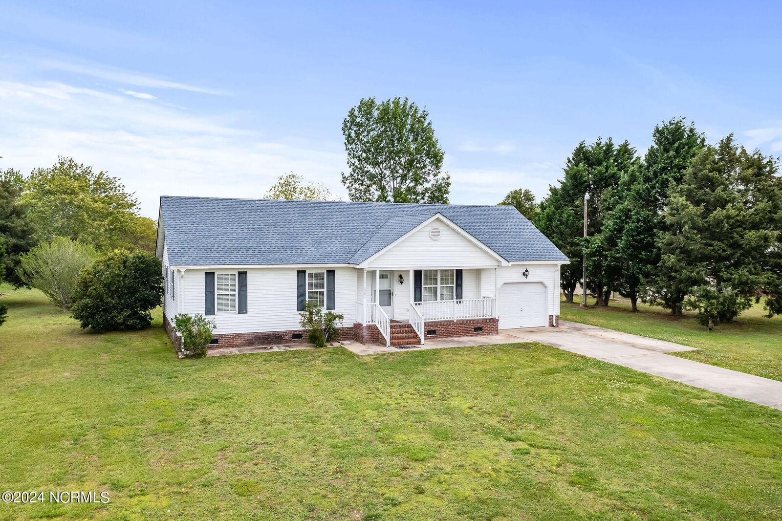 Property Photo:  122 Nc Highway 34  NC 27921 