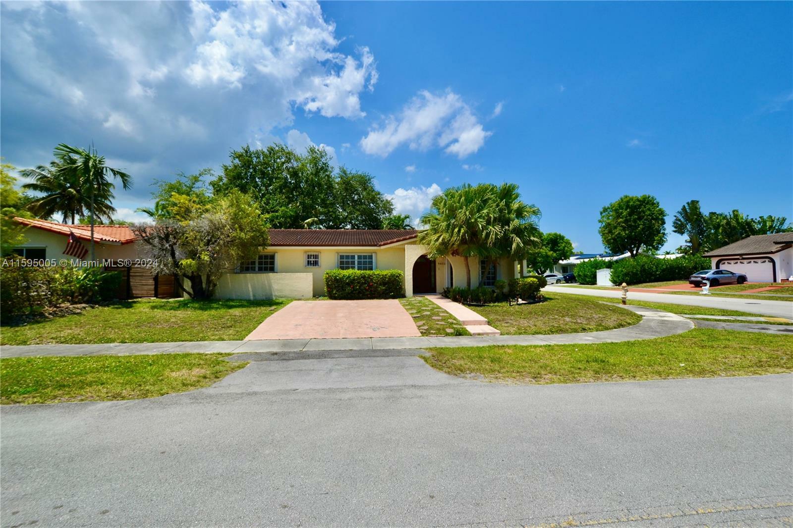 Property Photo:  9451 SW 79th St  FL 33173 