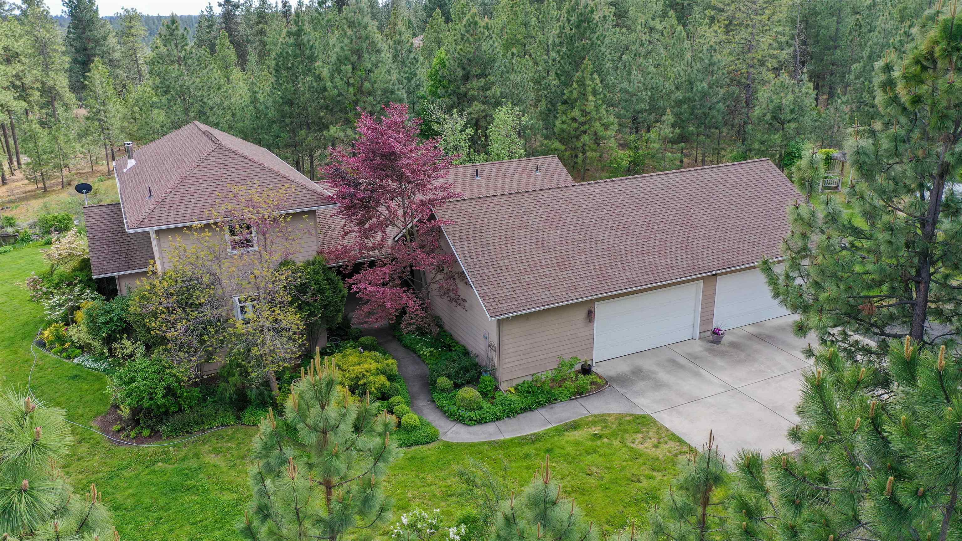 Property Photo:  2809 W 47th Ln  WA 99224 