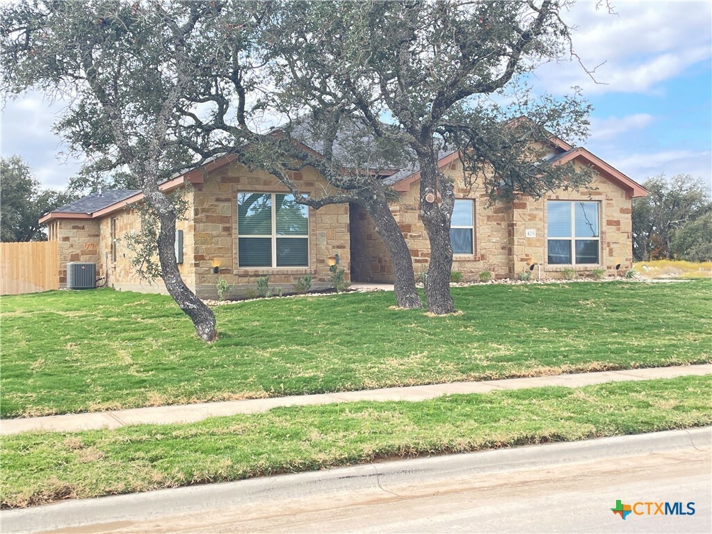 425 Ridge Crest Drive  Copperas Cove TX 76522 photo