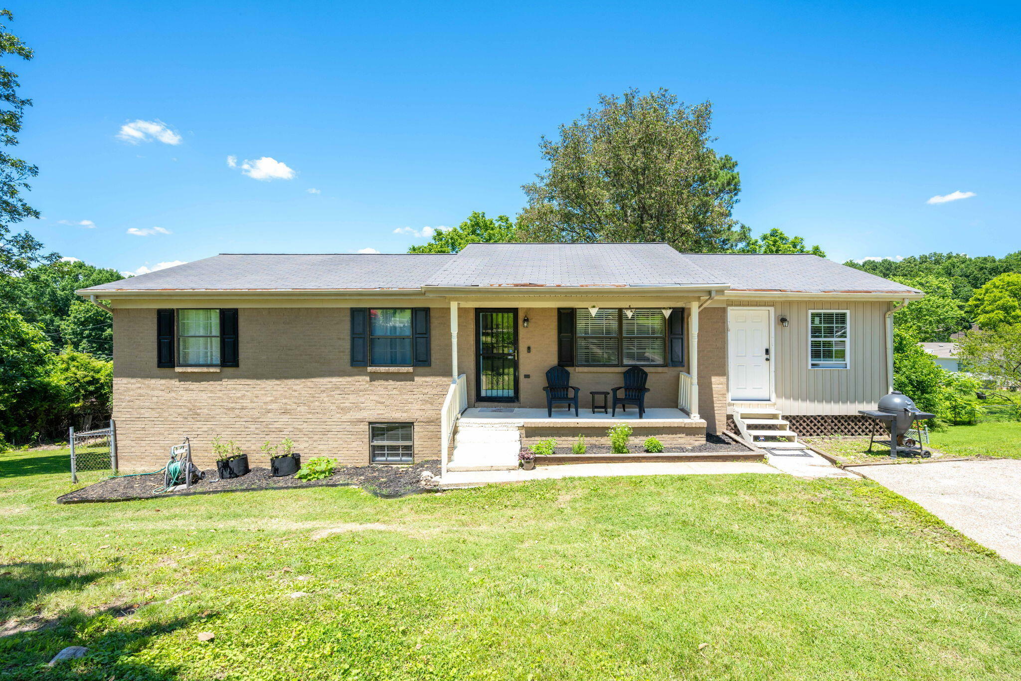 8945 Bayview Dr  Chattanooga TN 37416 photo