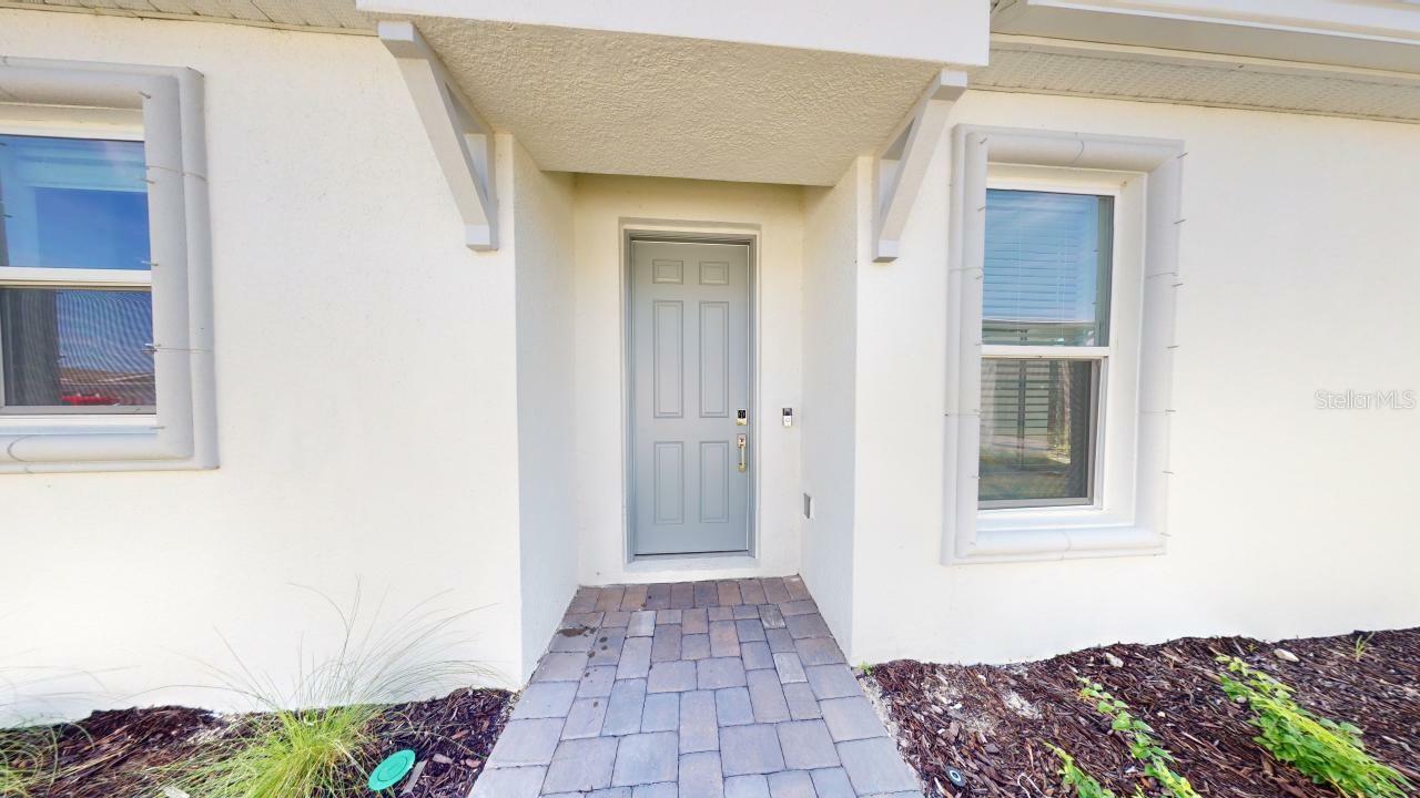 Property Photo: 16132 Ivy Ridge Court FL 33953