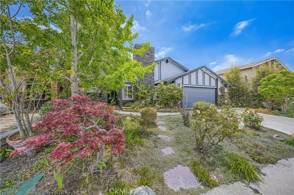 Property Photo:  8842 Dorsett Drive  CA 92646 