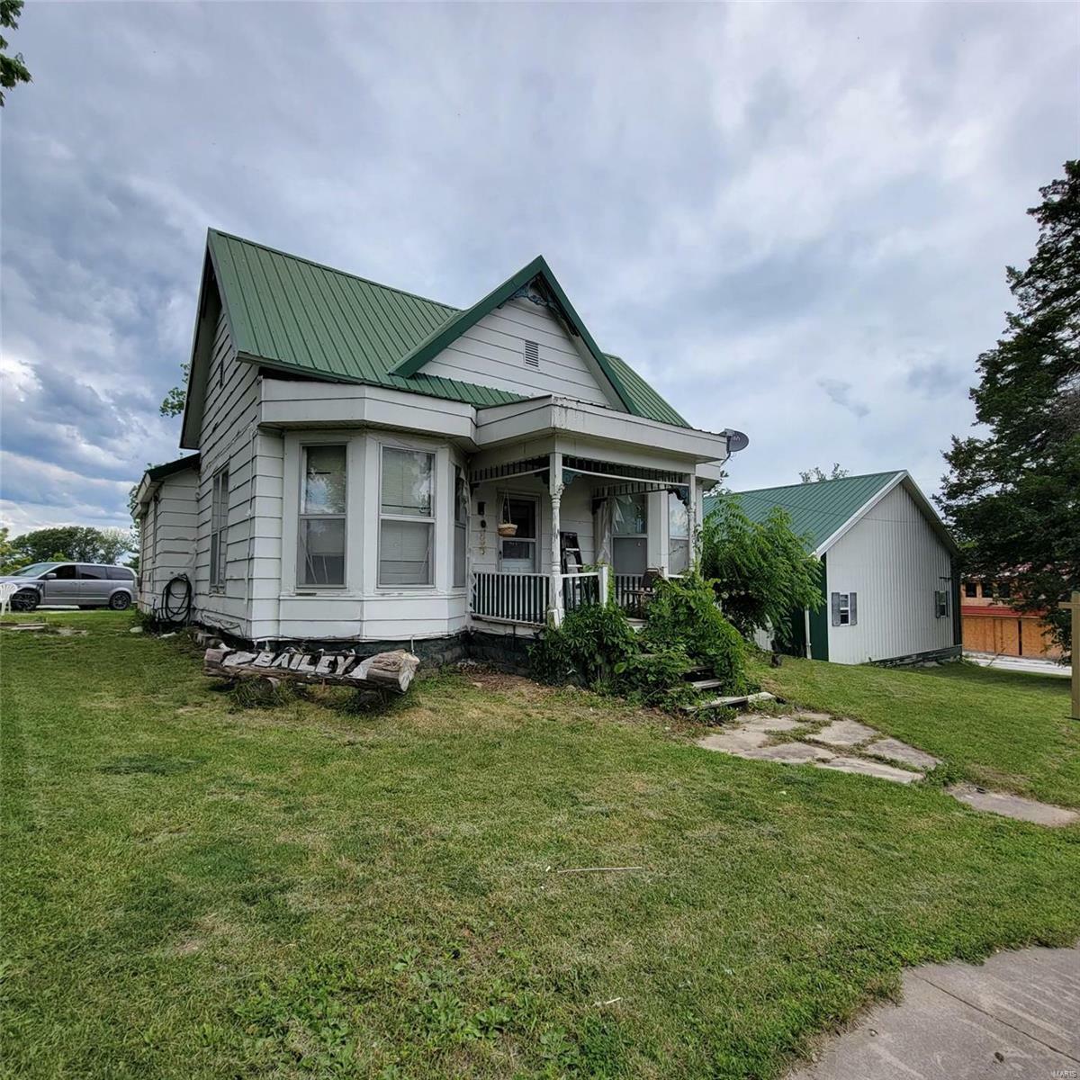 Property Photo:  207 N Palmyra Street  MO 63462 