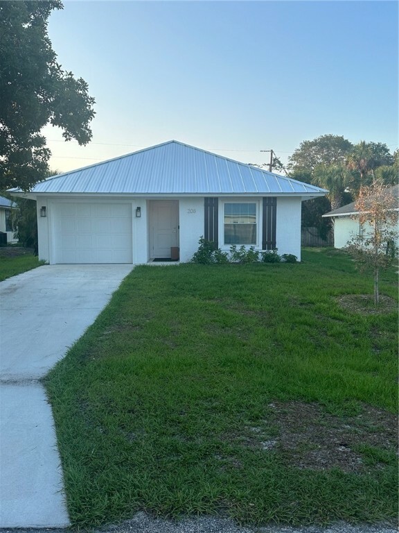 Property Photo:  438 13th Lane SW  FL 32962 