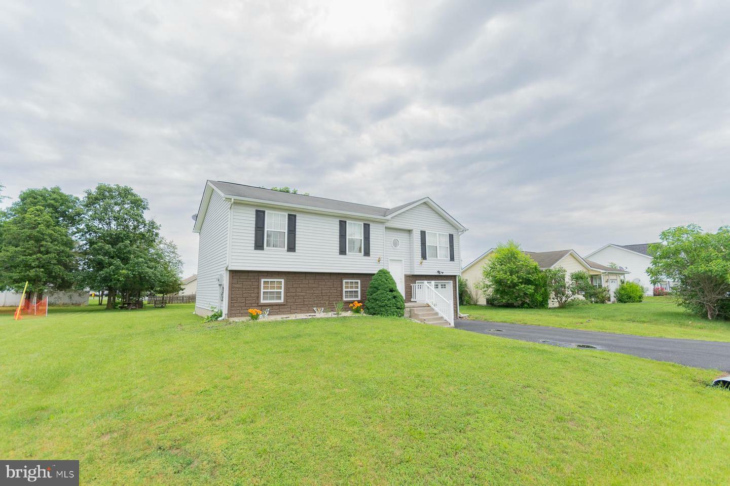 Property Photo: 441 Thoreau Drive WV 25428