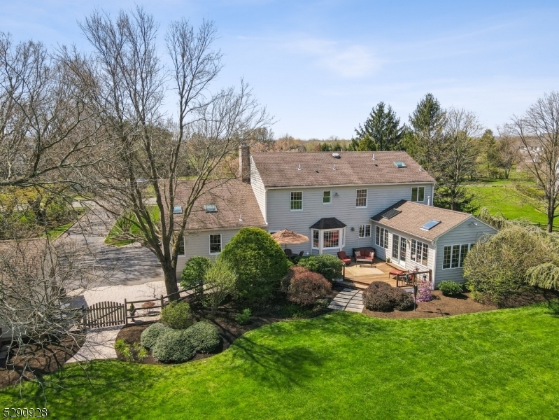 Property Photo:  28 Kingswood Ct  NJ 08502 