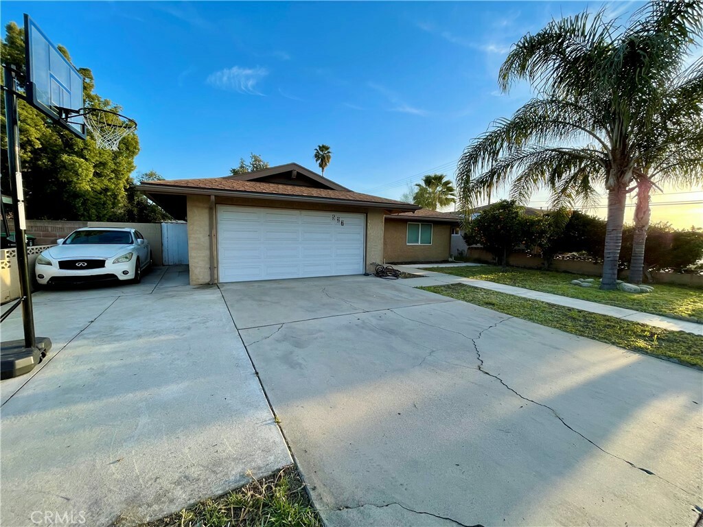 Property Photo:  527 Montebello Place  CA 92543 