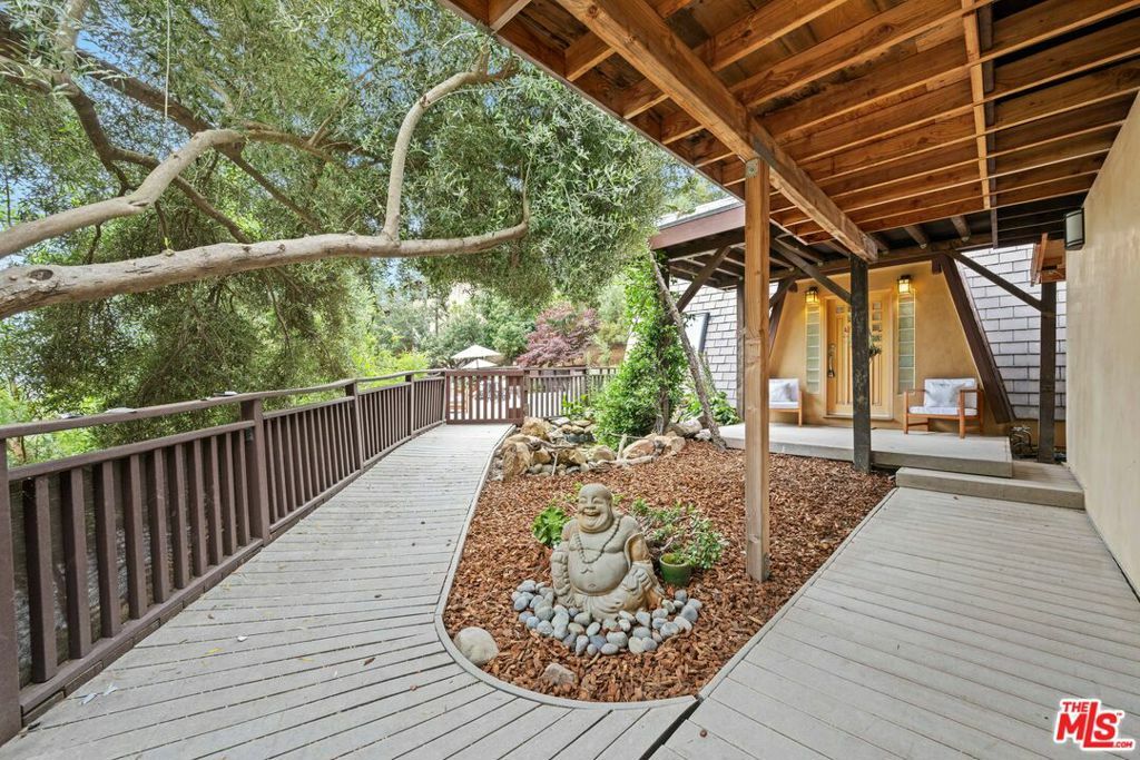 Property Photo:  2545 Burson Road  CA 90290 