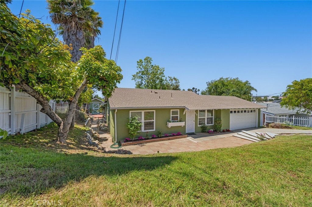 Property Photo:  517 Potter Street  CA 92028 