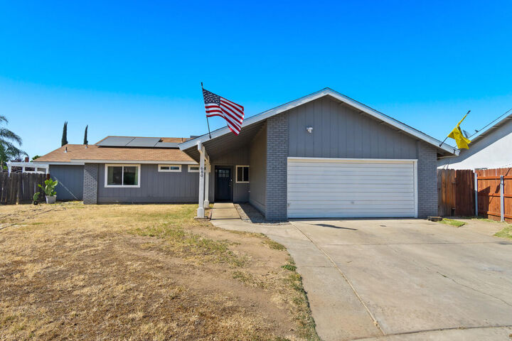 680 Sandra Circle  Porterville CA 93257 photo