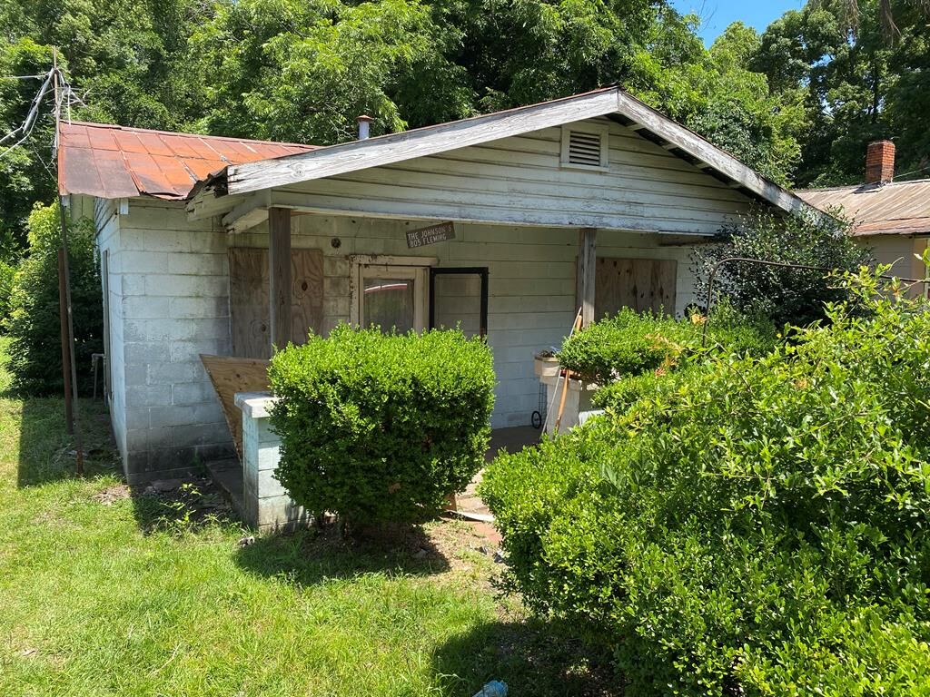 Property Photo:  805 Fleming St  GA 39819 
