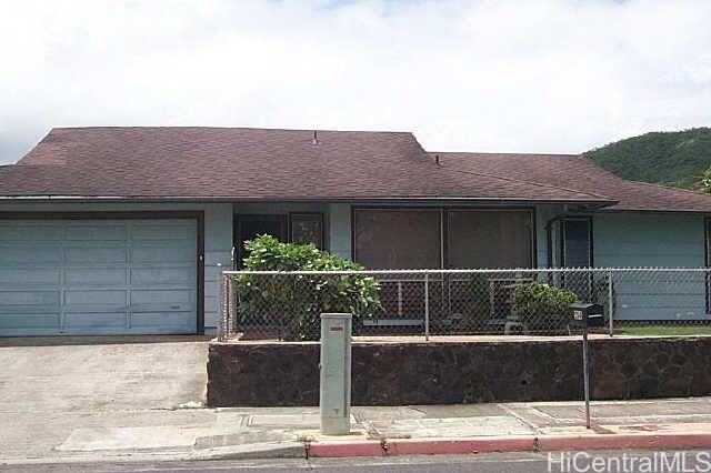 Property Photo:  