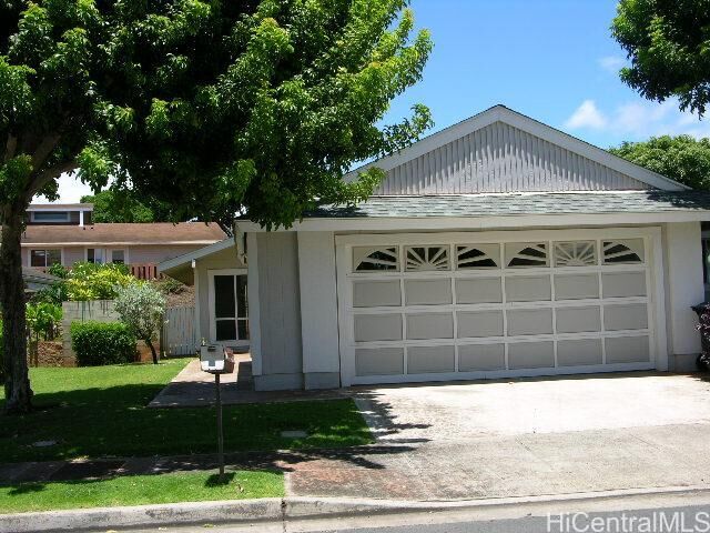 Property Photo:  