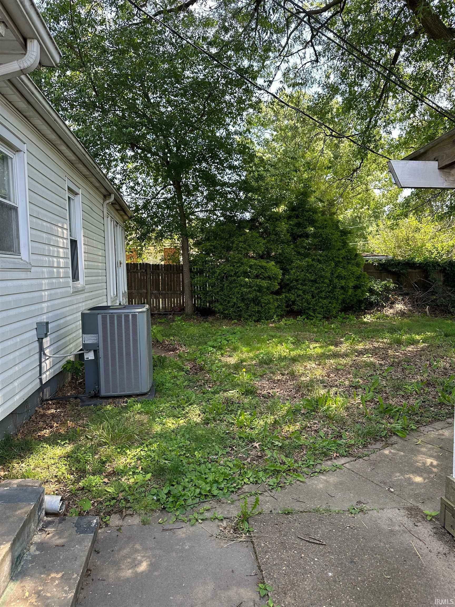 Property Photo:  1607 Cass Avenue  IN 47714 