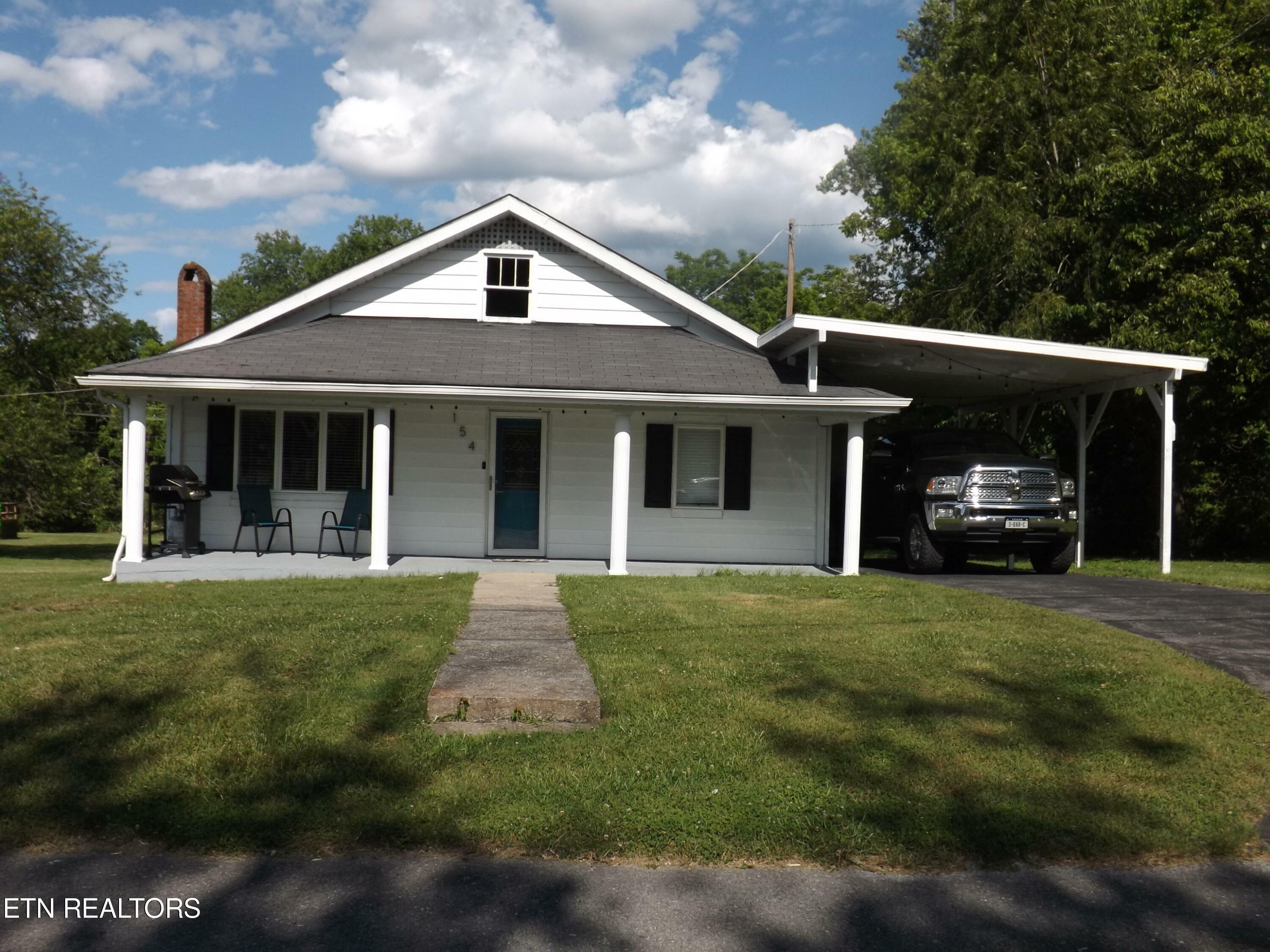 Property Photo:  154 Bristol Rd  TN 37752 