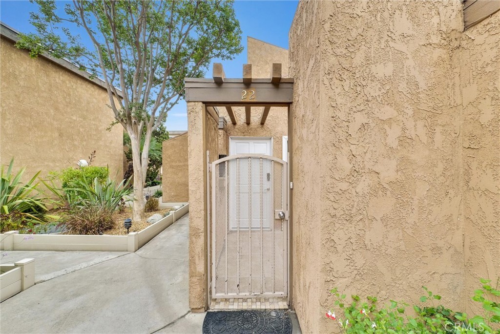 Property Photo:  2700 Brea Boulevard 22  CA 92835 
