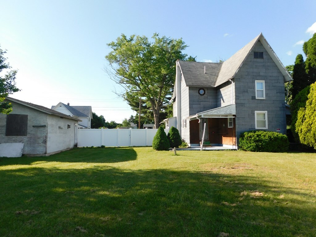 Property Photo:  209 River Street  PA 18810 