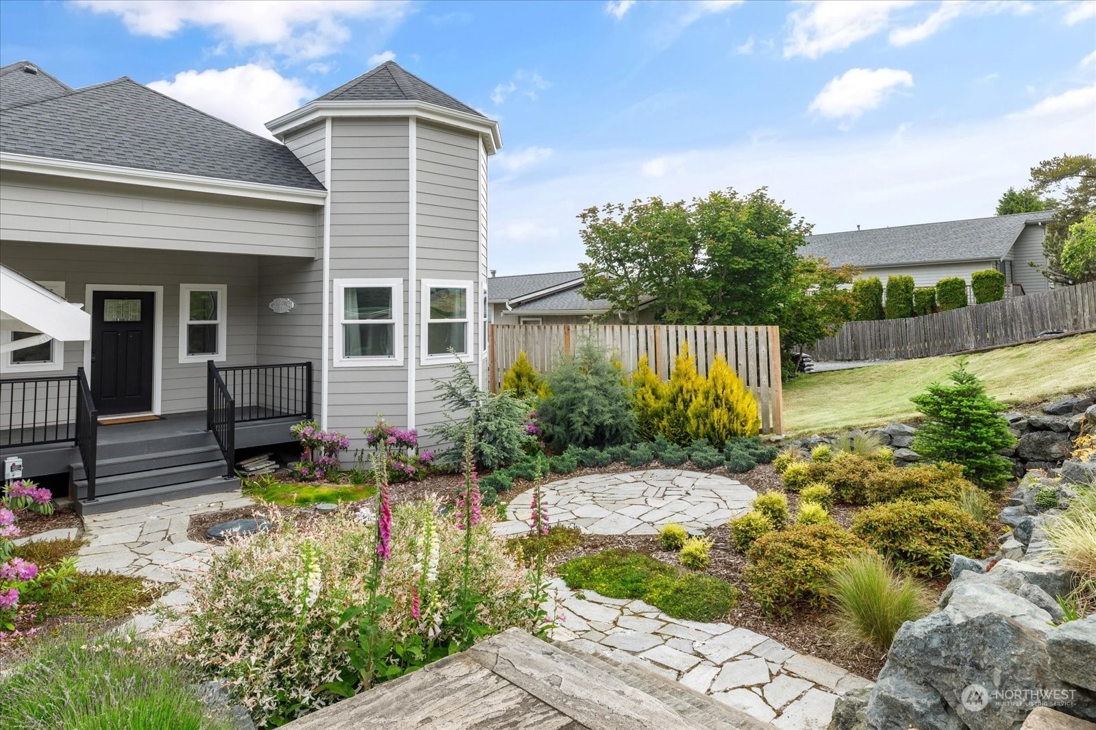 Property Photo:  861 Shorecrest Dr  WA 98277 