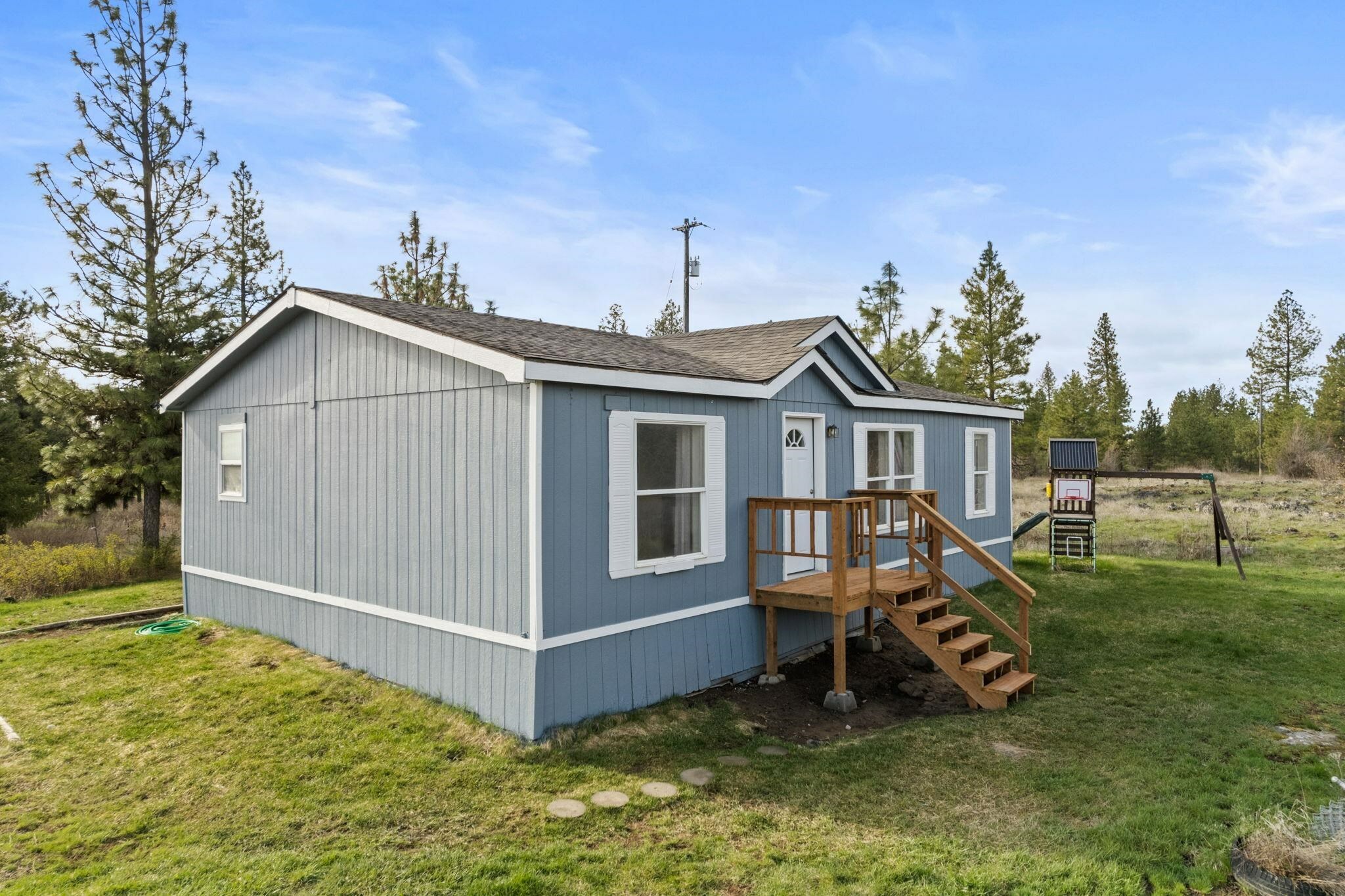 Property Photo:  52205 Whispering Pines Loop Dr  WA 99029-8677 