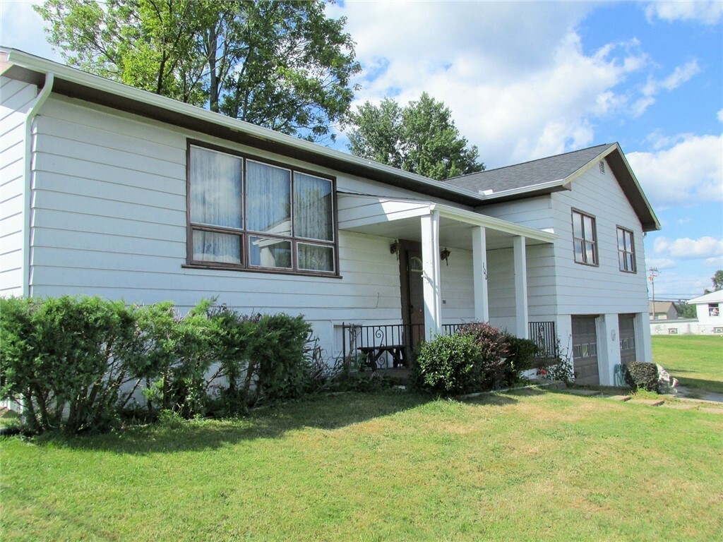 Property Photo:  100 Anthony Avenue  PA 15636 