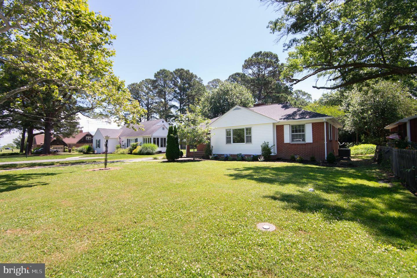 Property Photo:  8 Talbot Avenue  MD 21613 